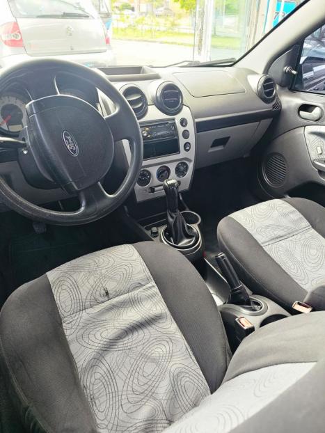 FORD Fiesta Sedan 1.6 4P ROCAM FLEX, Foto 4