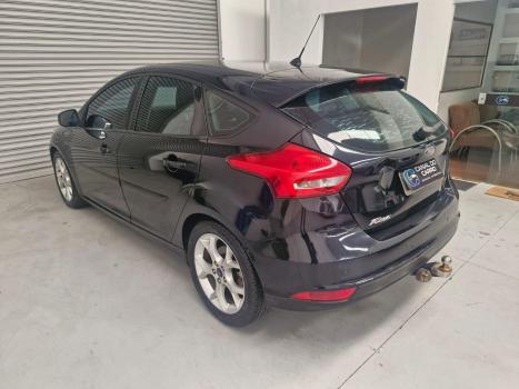 FORD Focus Hatch 1.6 16V 4P SE PLUS FLEX, Foto 10