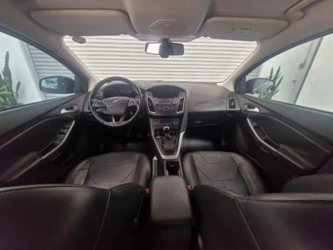 FORD Focus Hatch 1.6 16V 4P SE PLUS FLEX, Foto 12