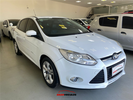 FORD Focus Hatch 1.6 16V 4P FLEX SE POWERSHIFT AUTOM�TICO, Foto 3