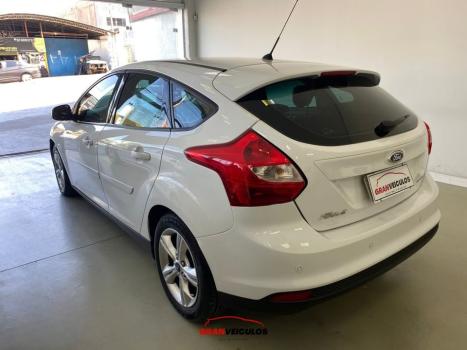 FORD Focus Hatch 1.6 16V 4P FLEX SE POWERSHIFT AUTOM�TICO, Foto 6