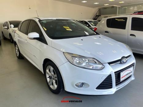 FORD Focus Hatch 1.6 16V 4P FLEX SE POWERSHIFT AUTOM�TICO, Foto 3