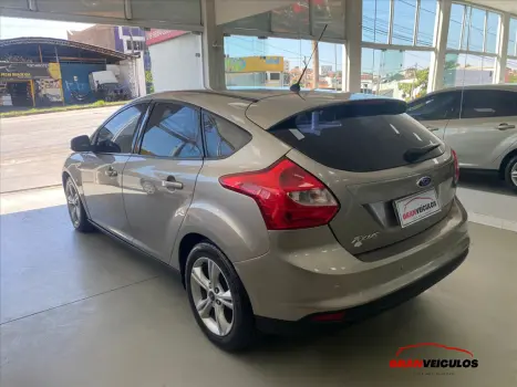 FORD Focus Hatch 1.6 16V 4P FLEX S POWERSHIFT AUTOM�TICO, Foto 6