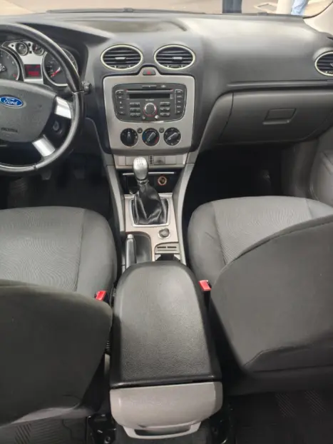 FORD Focus Hatch 1.6 4P GLX FLEX, Foto 17