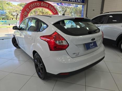 FORD Focus Hatch 1.6 S 16V 4P FLEX, Foto 4