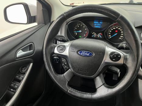 FORD Focus Hatch 1.6 16V 4P FLEX SE POWERSHIFT AUTOMÁTICO, Foto 13