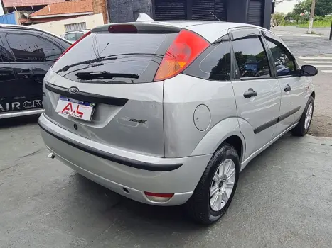 FORD Focus Hatch 1.6 16V 4P SE PLUS FLEX, Foto 5
