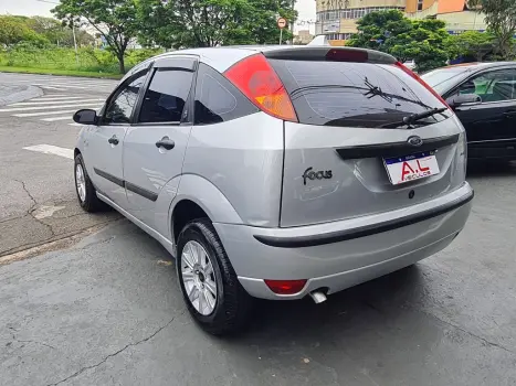 FORD Focus Hatch 1.6 16V 4P SE PLUS FLEX, Foto 7