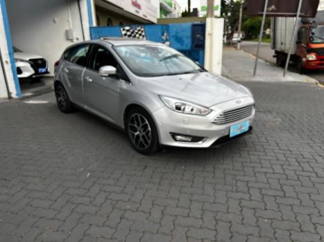 FORD Focus Hatch 2.0 16V 4P FLEX SE PLUS POWERSHIFT AUTOMÁTICO, Foto 6 FORD Focus Hatch 2.0 16V 4P FLEX SE PLUS POWERSHIFT AUTOMÁTICO, Foto 6