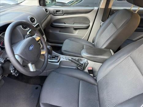 FORD Focus Hatch 2.0 16V 4P GLX AUTOM�TICO, Foto 5
