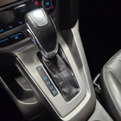 FORD Focus Hatch 2.0 16V 4P FLEX SE PLUS POWERSHIFT AUTOM�TICO, Foto 16