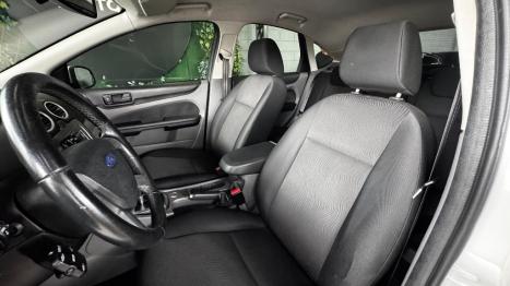 FORD Focus Hatch 2.0 16V 4P FLEX AUTOM�TICO, Foto 9