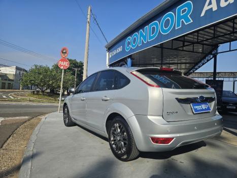 FORD Focus Hatch 2.0 16V 4P GHIA, Foto 5
