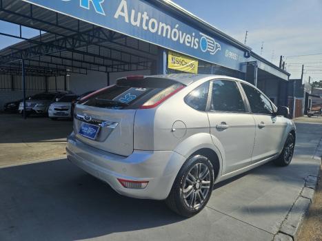 FORD Focus Hatch 2.0 16V 4P GHIA, Foto 6