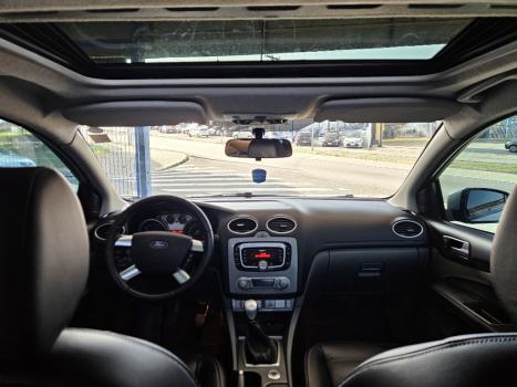 FORD Focus Hatch 2.0 16V 4P GHIA, Foto 8