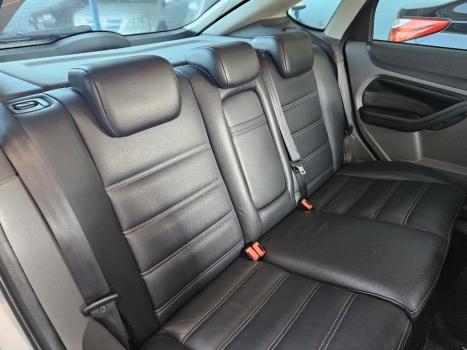 FORD Focus Hatch 2.0 16V 4P GHIA, Foto 9