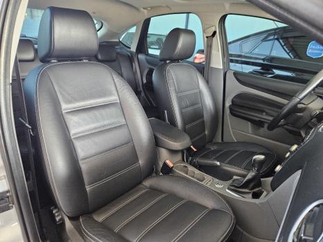 FORD Focus Hatch 2.0 16V 4P GHIA, Foto 11