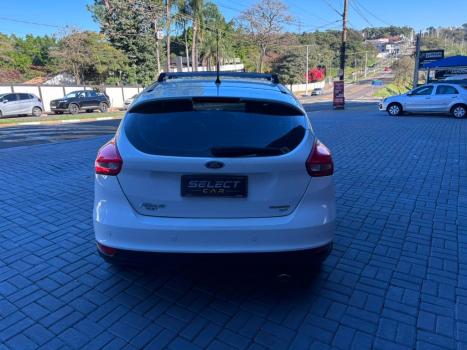 FORD Focus Hatch 2.0 16V 4P FLEX SE PLUS POWERSHIFT AUTOM�TICO, Foto 5
