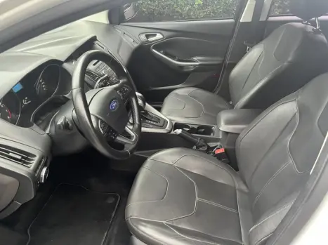 FORD Focus Hatch 2.0 16V 4P FLEX SE POWERSHIFT AUTOM�TICO, Foto 10