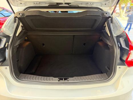 FORD Focus Hatch 2.0 16V 4P FLEX AUTOM�TICO, Foto 9