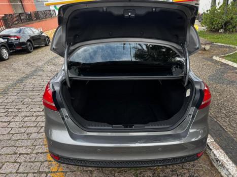 FORD Focus Hatch 2.0 16V 4P FLEX SE PLUS POWERSHIFT AUTOM�TICO, Foto 7