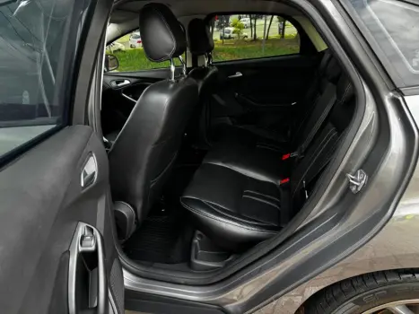 FORD Focus Hatch 2.0 16V 4P FLEX SE PLUS POWERSHIFT AUTOM�TICO, Foto 9