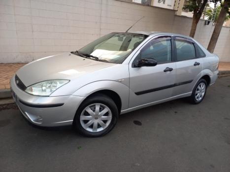 FORD Focus Sedan 1.6 4P GL, Foto 1