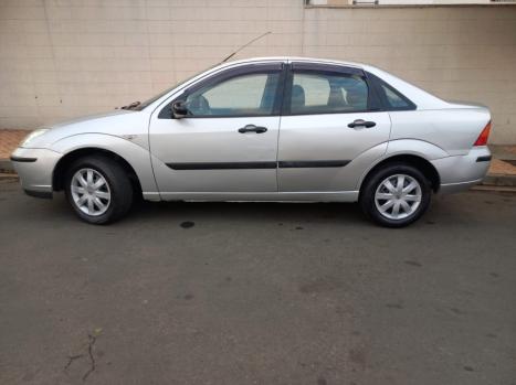 FORD Focus Sedan 1.6 4P GL, Foto 2