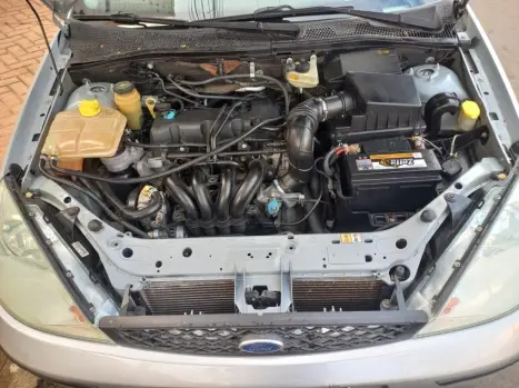 FORD Focus Sedan 1.6 4P GL, Foto 10