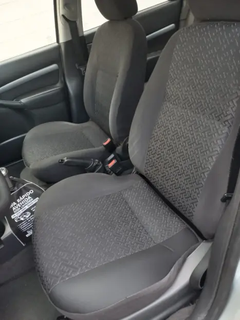 FORD Focus Sedan 1.6 4P GL, Foto 13