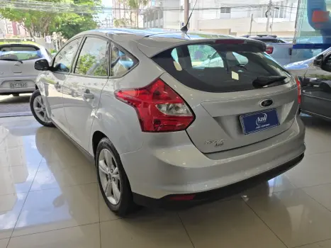 FORD Focus Sedan 1.6 S 16V 4P FLEX, Foto 4