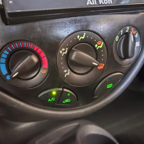 FORD Focus Sedan 1.6 4P, Foto 17