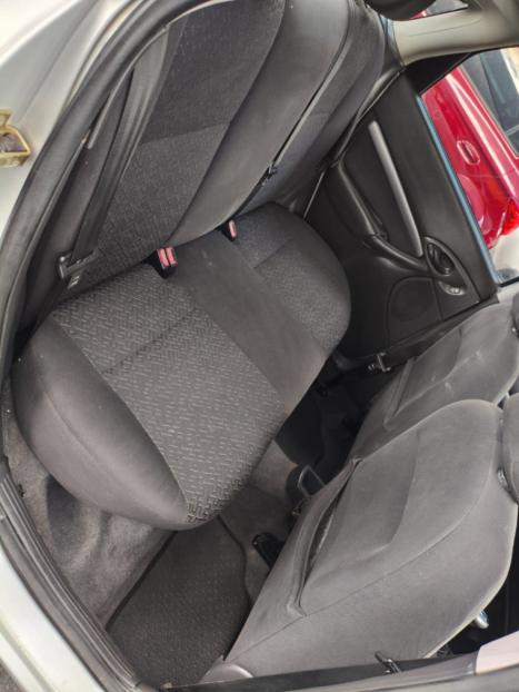 FORD Focus Sedan 1.6 4P GLX, Foto 14