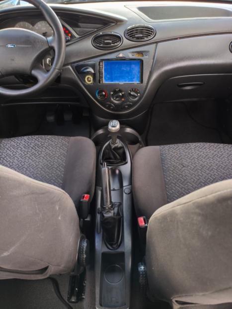 FORD Focus Sedan 1.6 4P GLX, Foto 17