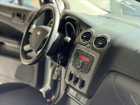 FORD Focus Sedan 1.6 4P GL FLEX, Foto 5