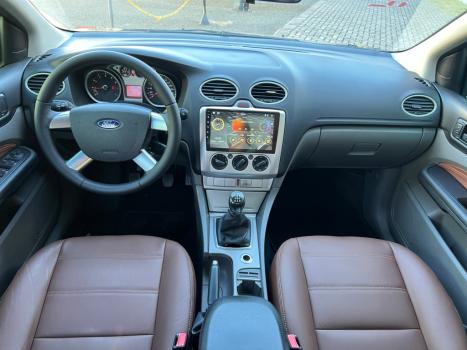 FORD Focus Sedan 1.6 16V 4P GL FLEX, Foto 3