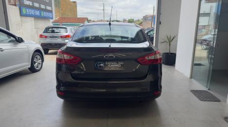 FORD Focus Sedan 1.6 S 16V 4P FLEX, Foto 10