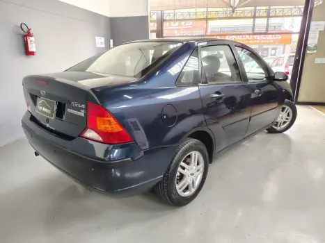 FORD Focus Sedan 2.0 16V 4P GLX FLEX AUTOMÁTICO, Foto 6 FORD Focus Sedan 2.0 16V 4P GLX FLEX AUTOMÁTICO, Foto 6