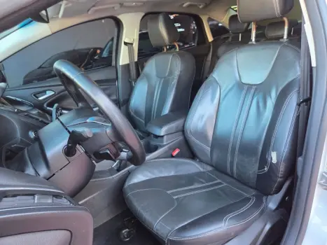 FORD Focus Sedan 2.0 16V 4P FLEX TITANIUM PLUS POWERSHIFT AUTOMÁTICO, Foto 10 FORD Focus Sedan 2.0 16V 4P FLEX TITANIUM PLUS POWERSHIFT AUTOMÁTICO, Foto 10