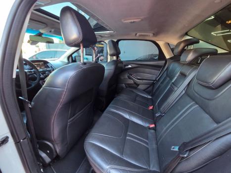 FORD Focus Sedan 2.0 16V 4P FLEX TITANIUM PLUS POWERSHIFT AUTOMÁTICO, Foto 13 FORD Focus Sedan 2.0 16V 4P FLEX TITANIUM PLUS POWERSHIFT AUTOMÁTICO, Foto 13