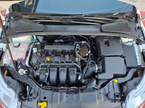 FORD Focus Sedan 2.0 16V 4P FLEX TITANIUM PLUS POWERSHIFT AUTOMÁTICO, Foto 15 FORD Focus Sedan 2.0 16V 4P FLEX TITANIUM PLUS POWERSHIFT AUTOMÁTICO, Foto 15