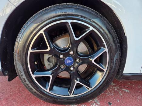 FORD Focus Sedan 2.0 16V 4P FLEX TITANIUM PLUS POWERSHIFT AUTOMÁTICO, Foto 16 FORD Focus Sedan 2.0 16V 4P FLEX TITANIUM PLUS POWERSHIFT AUTOMÁTICO, Foto 16