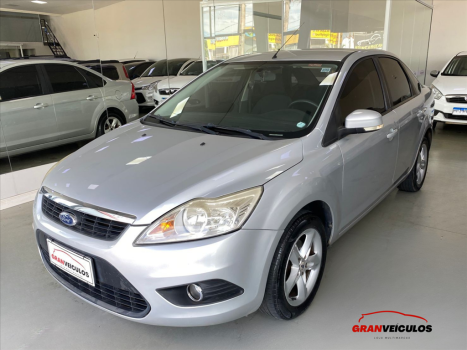 FORD Focus Sedan 2.0 16V 4P GHIA FLEX AUTOM�TICO, Foto 1