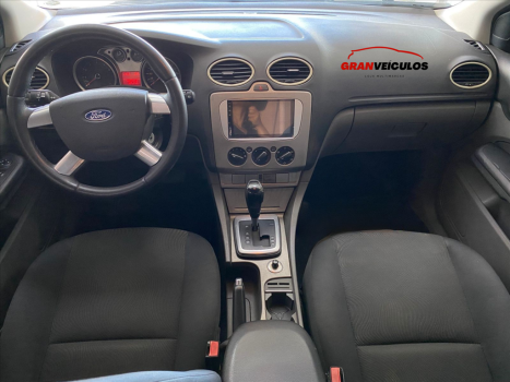 FORD Focus Sedan 2.0 16V 4P GHIA FLEX AUTOM�TICO, Foto 7