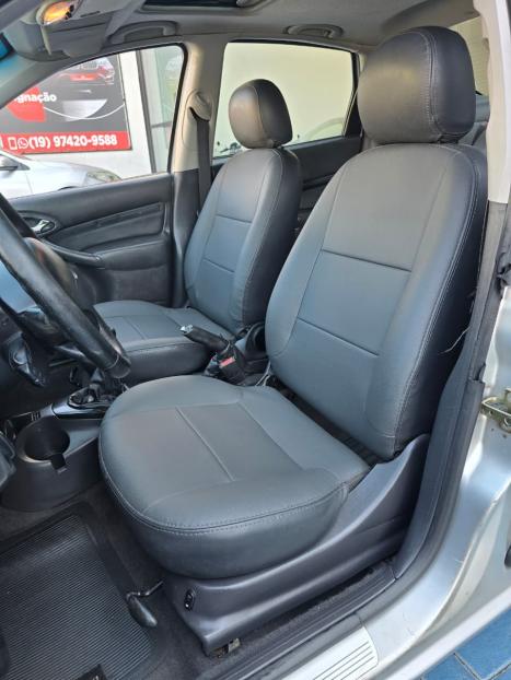 FORD Focus Sedan 2.0 16V 4P GHIA FLEX, Foto 10