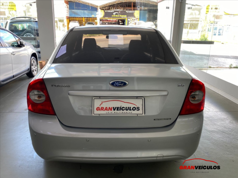 FORD Focus Sedan 2.0 16V 4P GHIA FLEX AUTOM�TICO, Foto 5