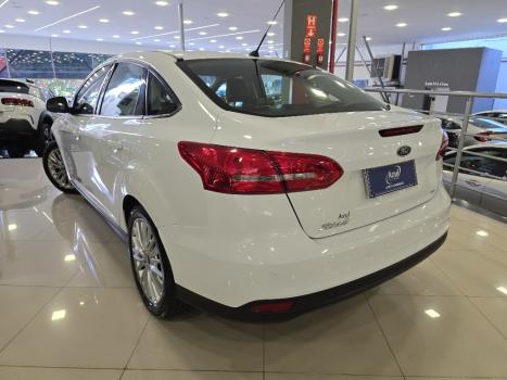 FORD Focus Sedan 2.0 16V 4P FLEX SE FASTBACK POWERSHIFT AUTOM�TICO, Foto 4