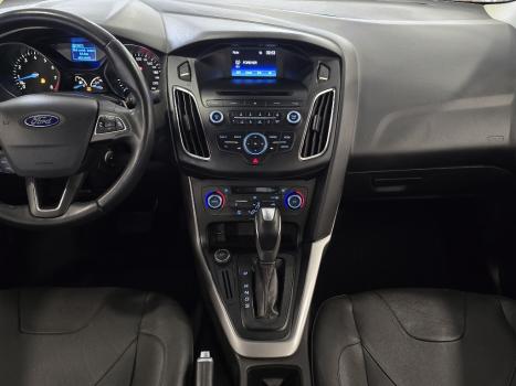 FORD Focus Sedan 2.0 16V 4P FLEX SE FASTBACK POWERSHIFT AUTOM�TICO, Foto 8
