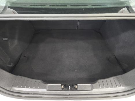 FORD Focus Sedan 2.0 16V 4P FLEX SE FASTBACK POWERSHIFT AUTOM�TICO, Foto 17