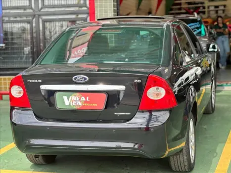 FORD Focus Sedan 2.0 16V 4P FLEX TITANIUM AUTOM�TICO, Foto 9